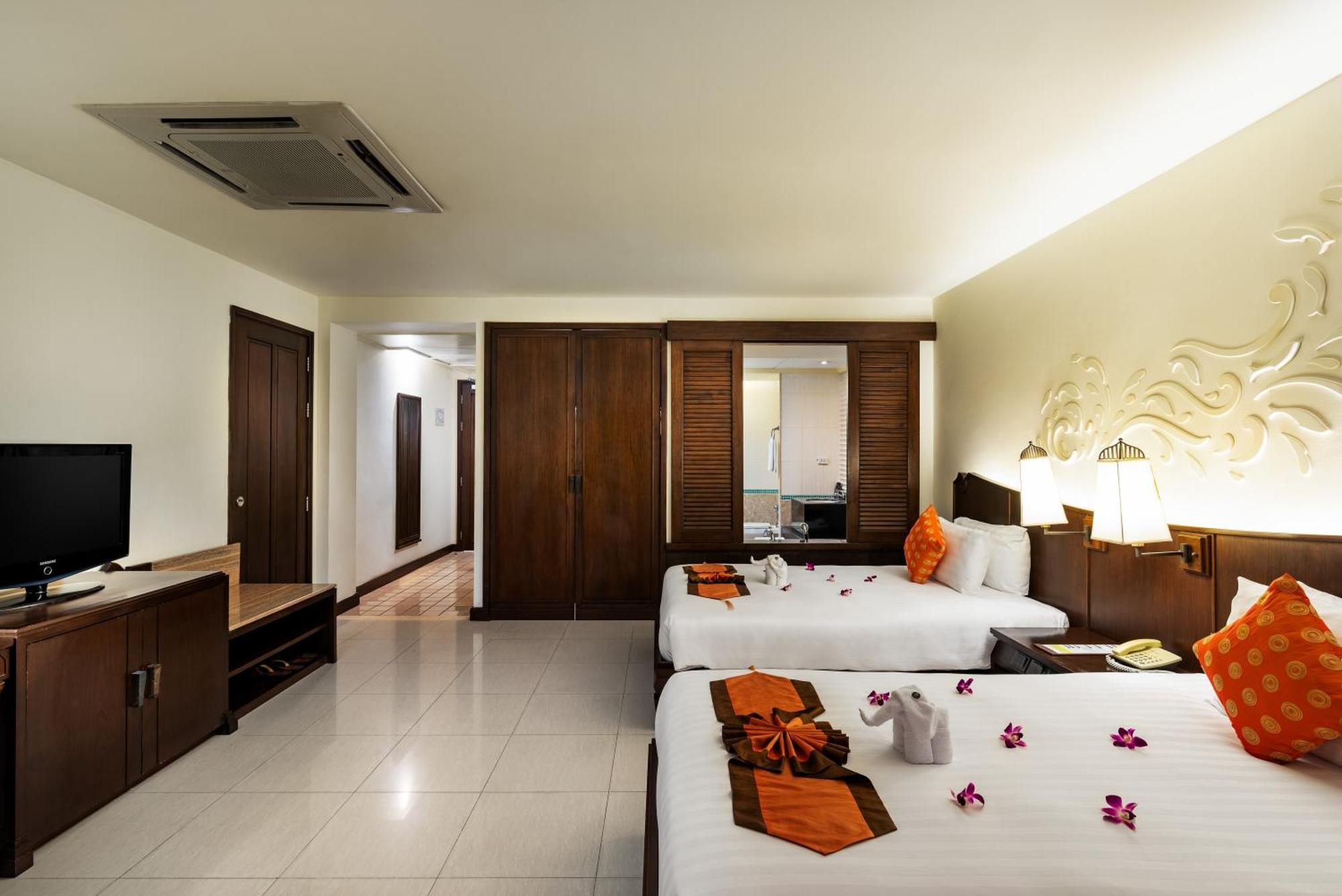 Patong Paragon Resort & Spa Sha Extra Plus Luaran gambar